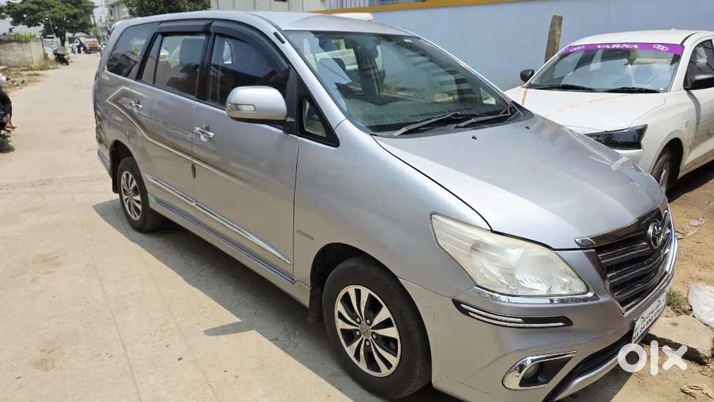 Toyota Innova 2015