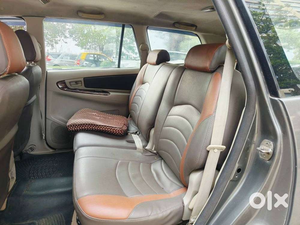 Toyota Innova 2.5 G (diesel) 8 Seater, 2010, Diesel