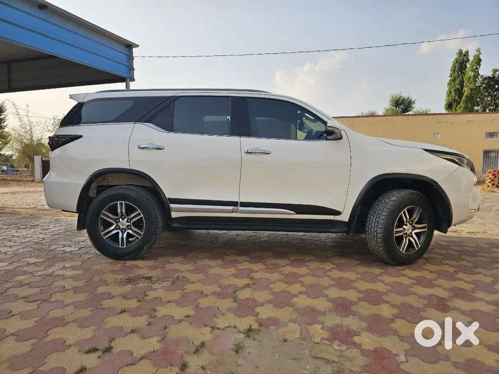 Toyota Fortuner 2021 Diesel 117000 Km Driven