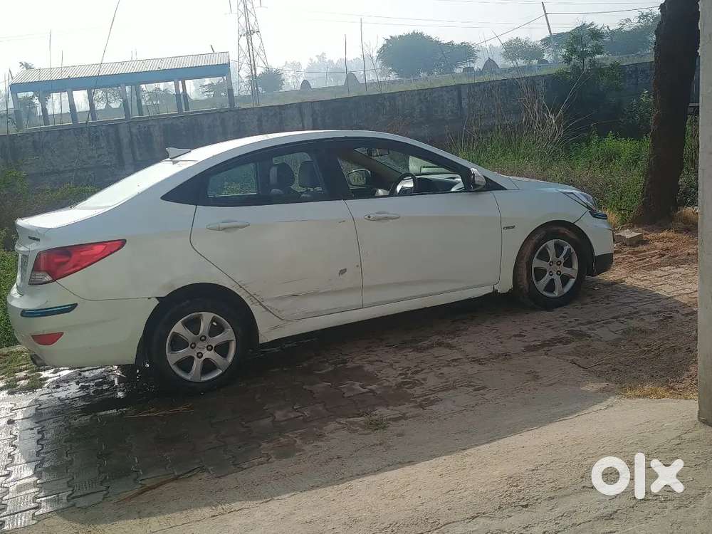 Hyundai Verna 2011