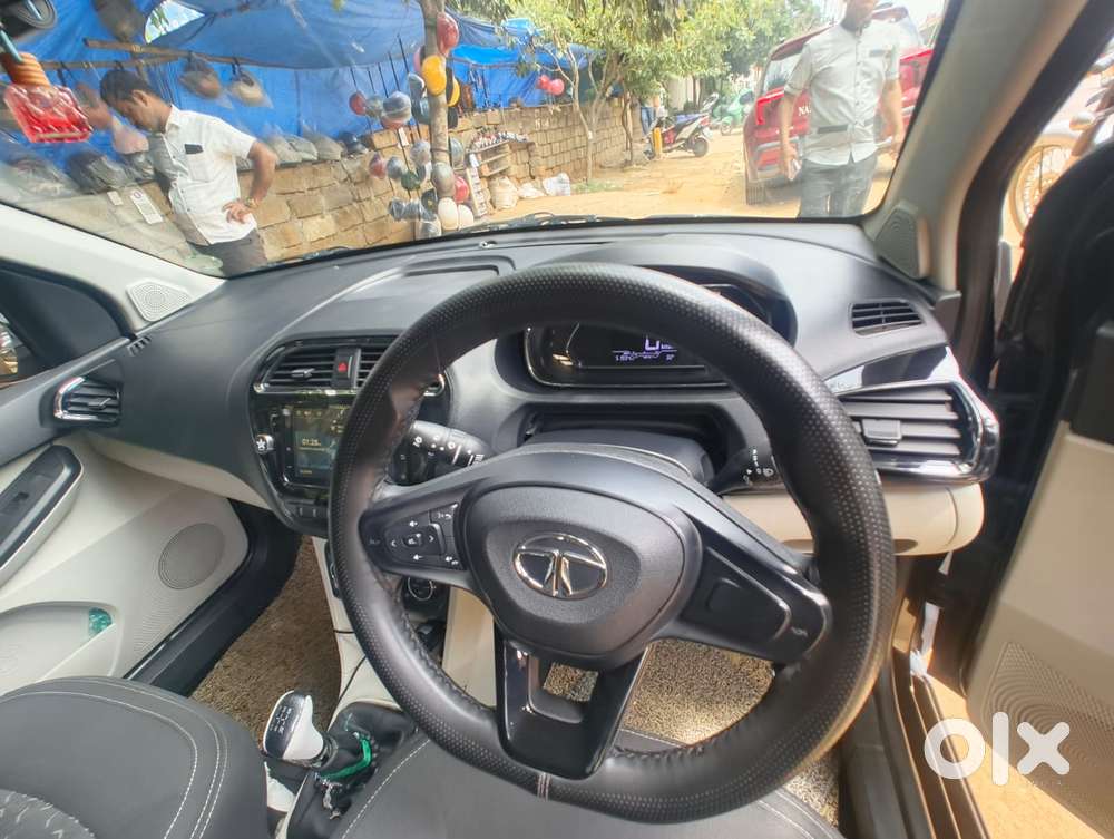 Tata Tiago, 2023, Petrol