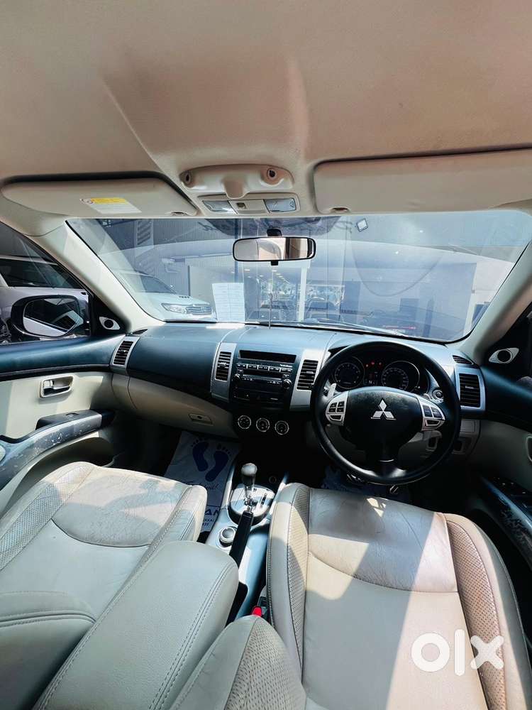 Mitsubishi Outlander 2010 Petrol Well Maintained