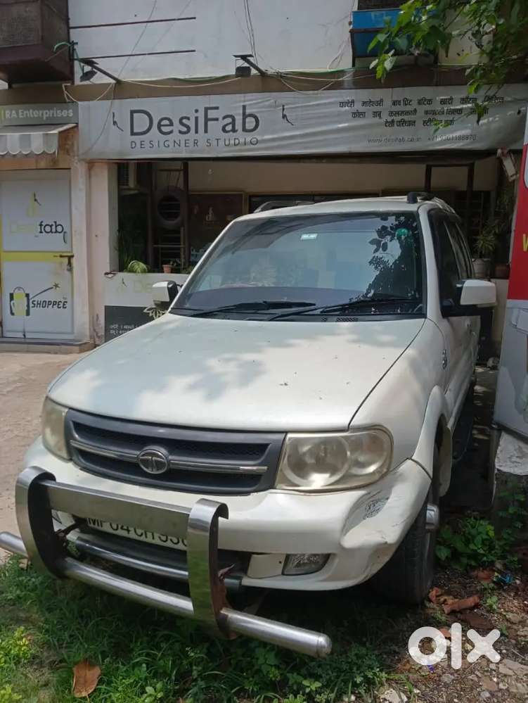 White Safari 2011 Model