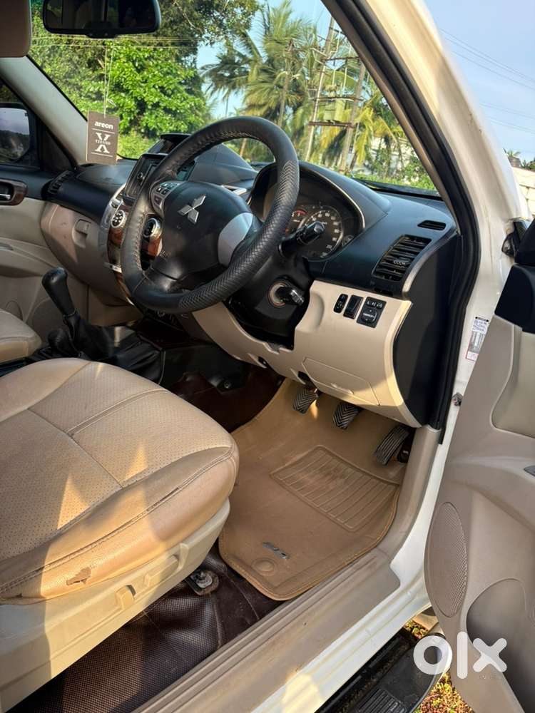 Mitsubishi Pajero Sport 2016