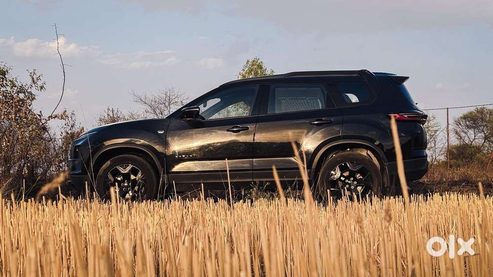 Tata Safari 2024 Adventure Plus  Dark At 8600km, Black, Single Owner