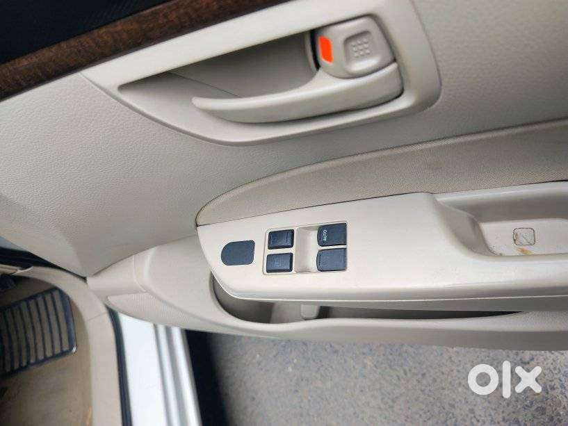Maruti Suzuki Dzire 1.2 Lxi, 2015, Petrol