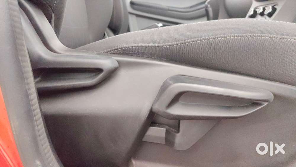 Tata Tiago 1.2 Revotron Xta, 2024, Petrol