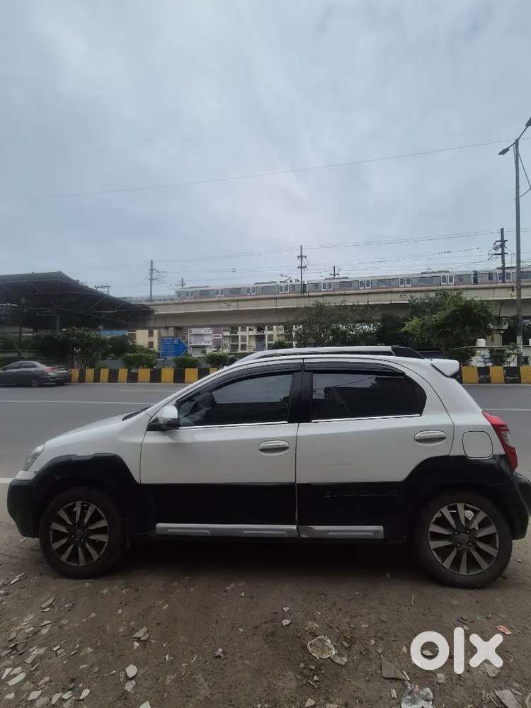 Toyota Etios Cross 2018 Urgent Sale