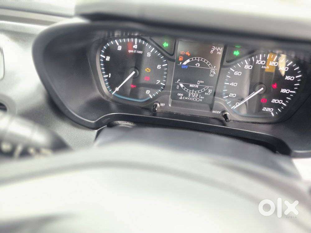 Tata Altroz 1.2 Xt, 2020, Petrol