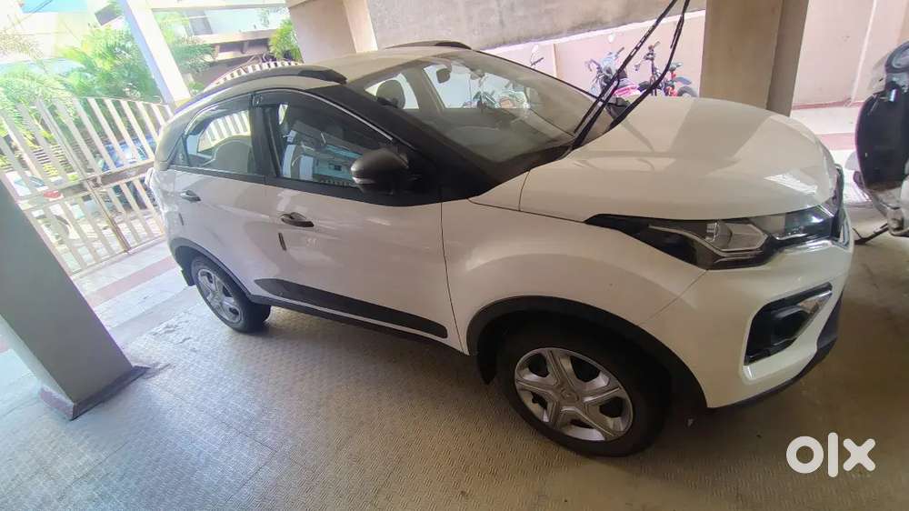 Tata Nexon Revotron 2023 Petrol Amt