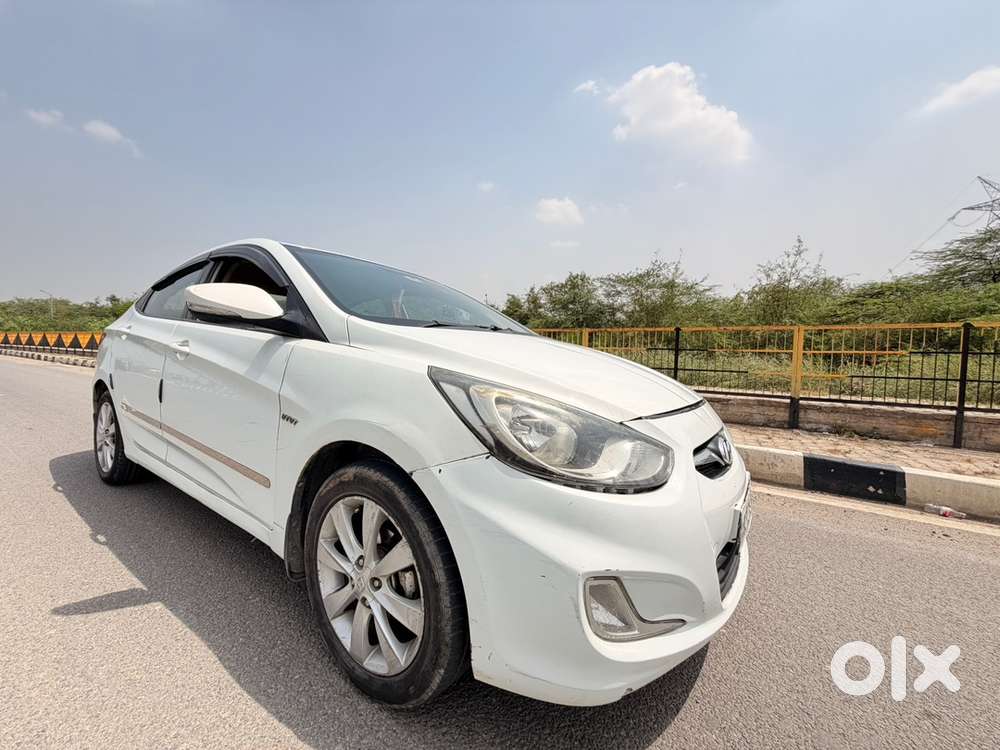 Hyundai Fluidic Verna 2012