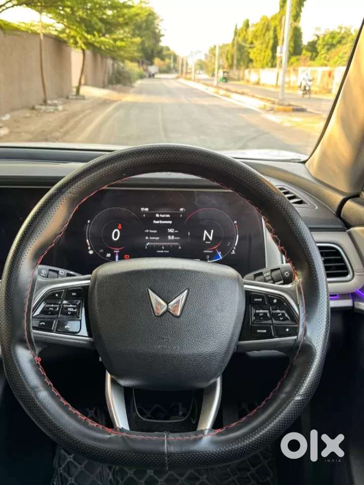 Mahindra Xuv700 2.2 Ax 7 Diesel Mt Luxury Pack Str, 2023, Diesel