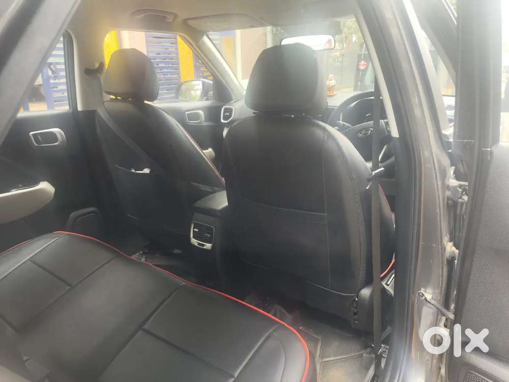 Hyundai Venue 2024 Petrol  10k Km  Single Owner  Showroom Condition