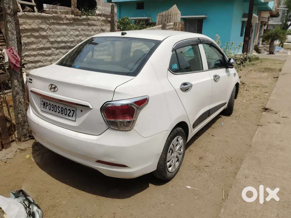 Hyundai Xcent Base 2018