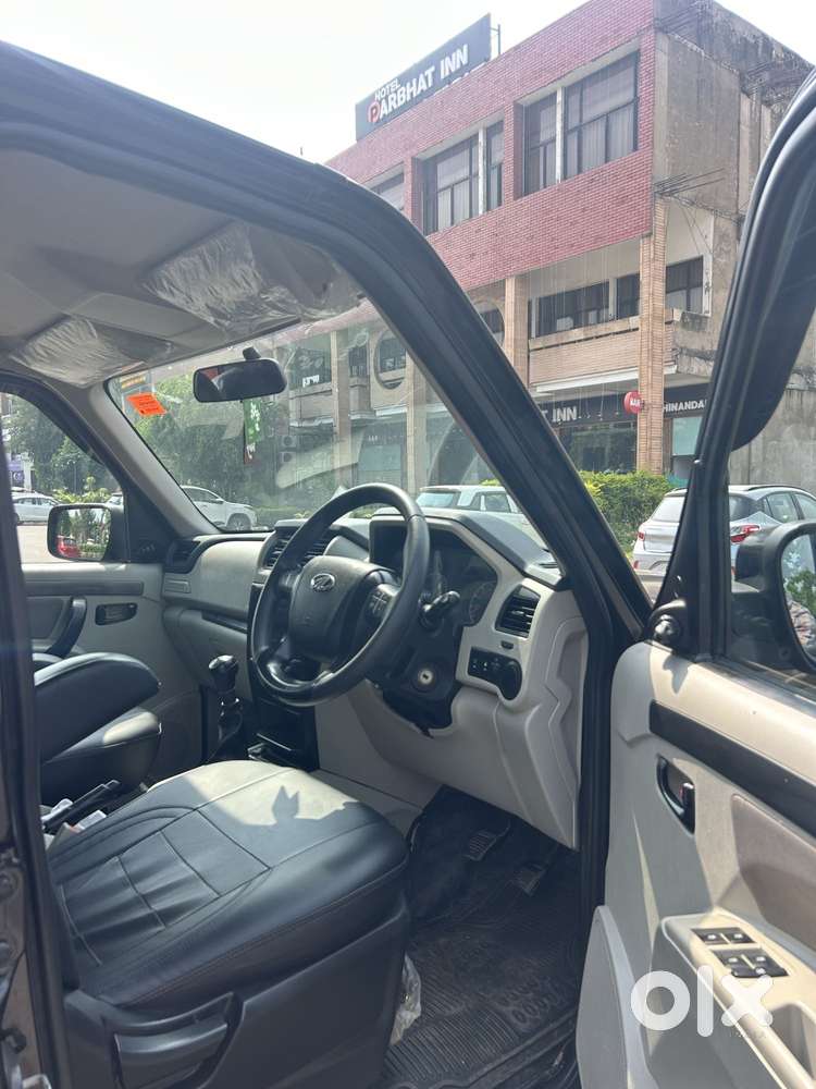 Mahindra Scorpio Classic 2.2 S 11 Mt 7 Str, 2022, Diesel