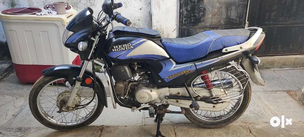 Passion plus 2004 model Motorcycles 1779244189