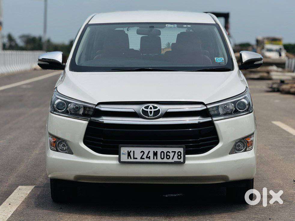 Toyota Innova Crysta [2020-ongoing] 2.4 Vx 7 Str, 2016, Diesel