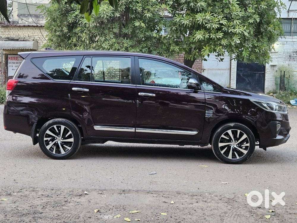 Toyota Innova Crysta [2020-ongoing] 2.4 Zx At 7 Str, 2022, Diesel