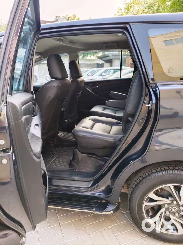 Toyota Innova Crysta [2020-ongoing] 2.7 Gx At 7 Str, 2022, Petrol
