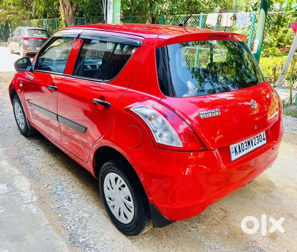 Maruti Suzuki Swift LXI Option, 2015, Petrol