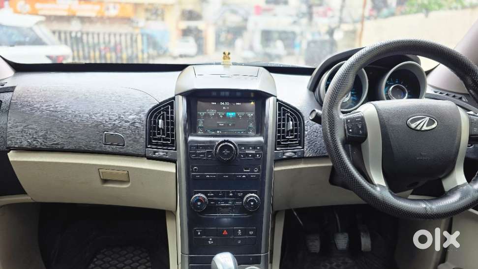 Mahindra Xuv500 W9, 2017