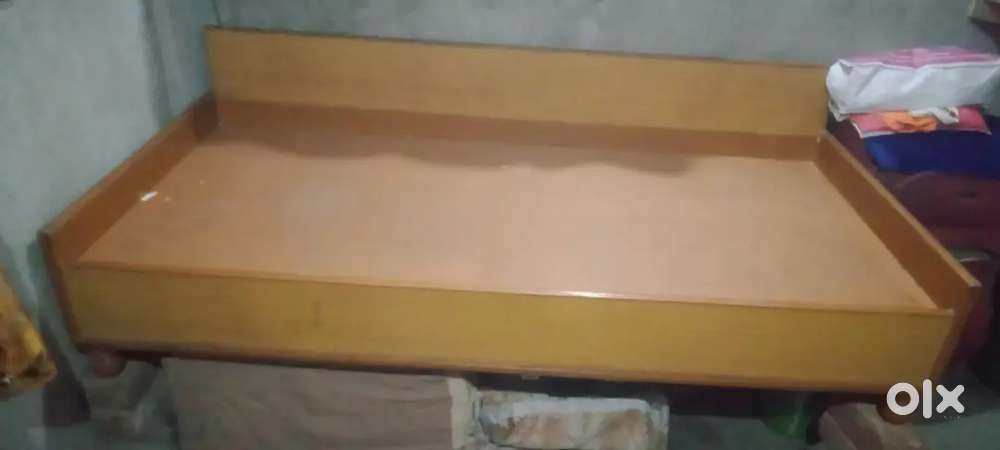 Single size  bed