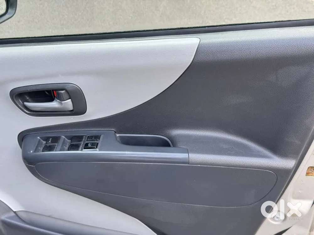 Maruti Suzuki A-star 1.0 Vxi (abs) At, 2011, Petrol