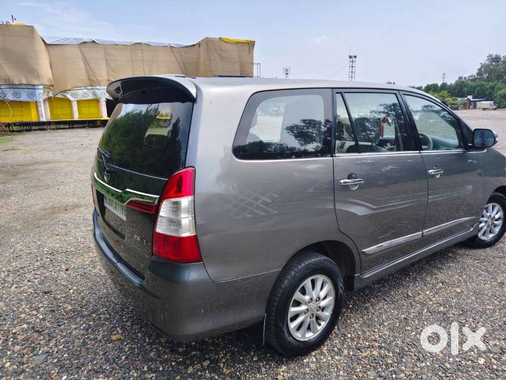 Toyota Innova 2.5 Zx 7 Str Bs-iv, 2014, Diesel