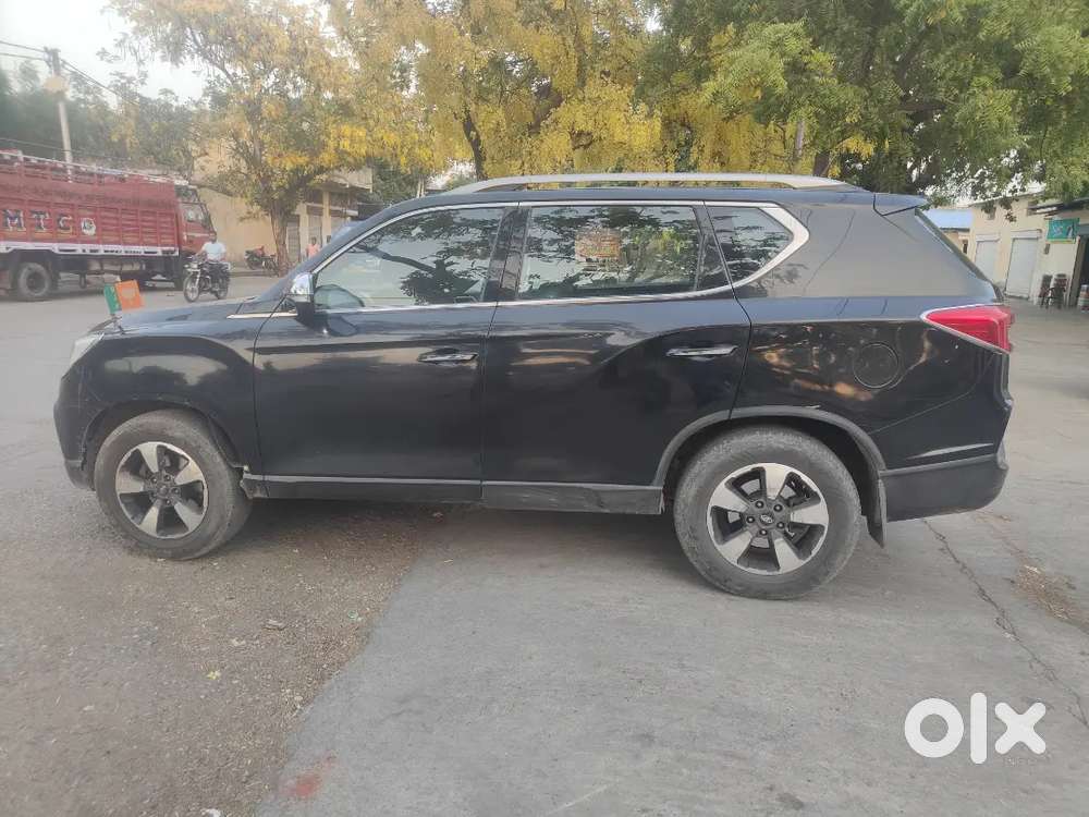 Mahindra Alturas G4 2019