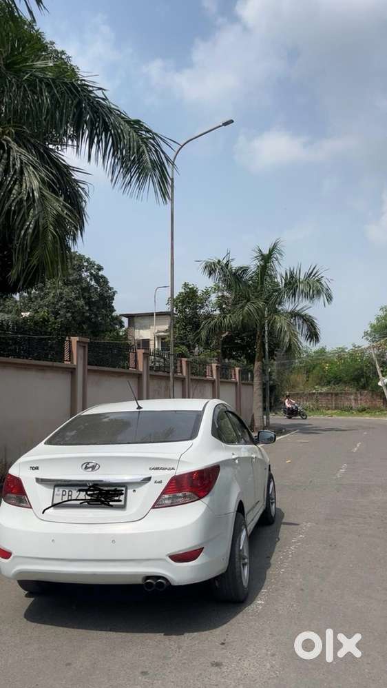 Hyundai Verna 2012 Diesel 150000 Km Driven