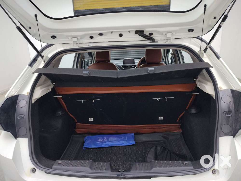 Tata Altroz 1.2 Xm Plus, 2023, Petrol