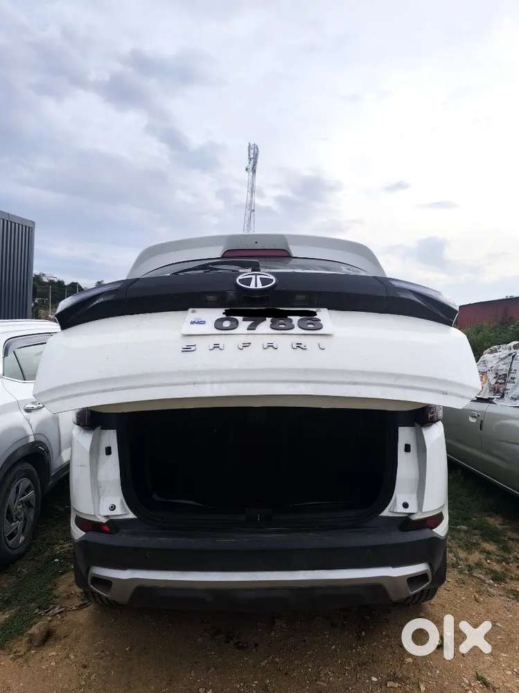 Tata Safari Diesel Manual 2024 Has Sport Mode
