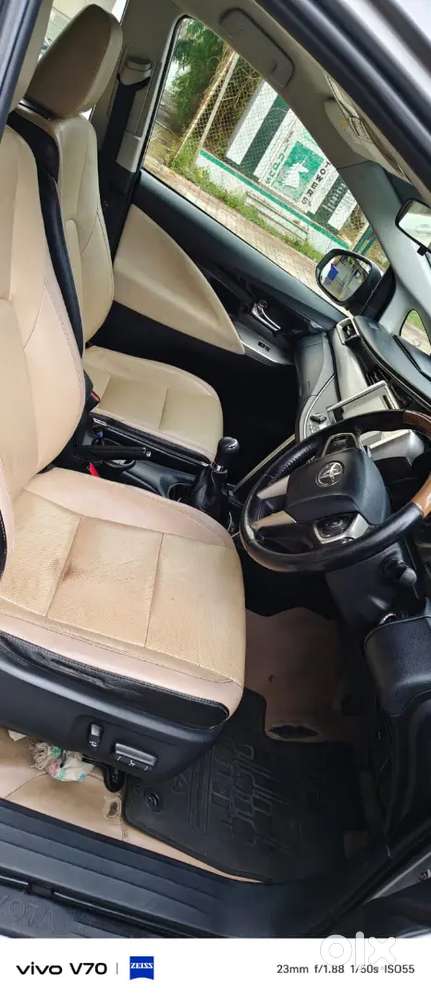 Toyota Innova Crysta 2019 Diesel 180000 Km Driven