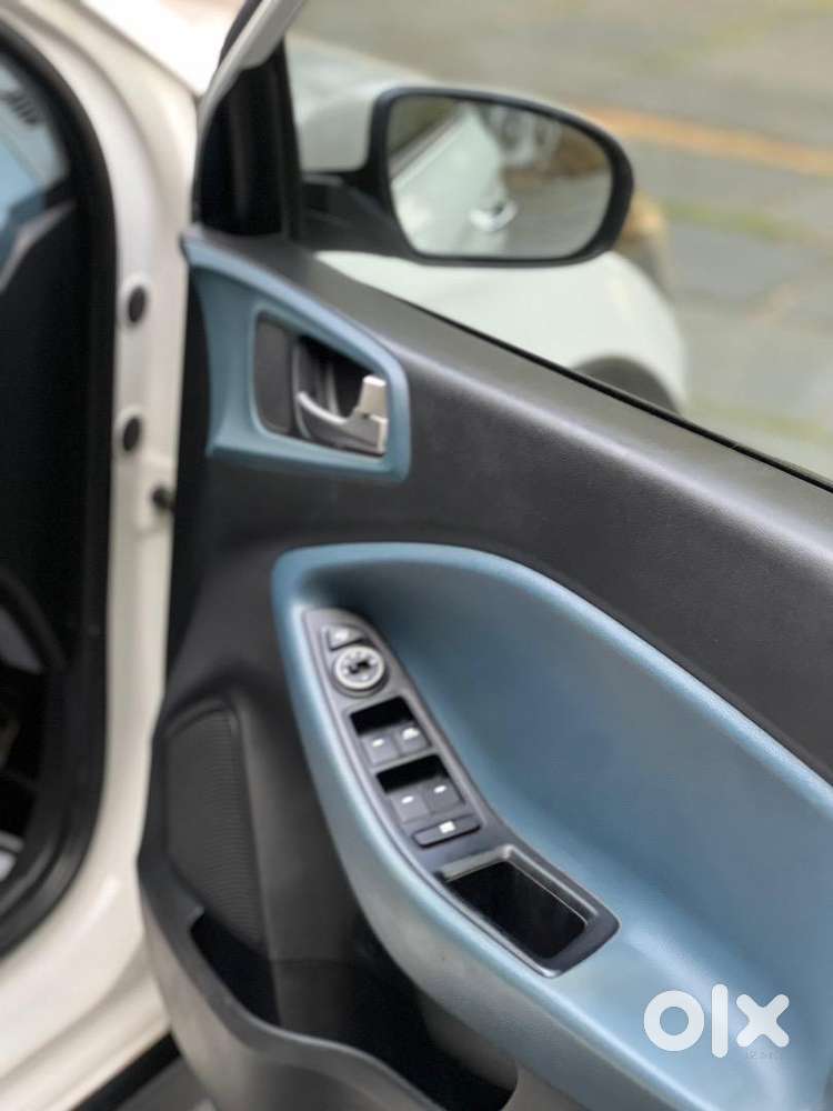 Hyundai I20 Active 2015 Diesel 114000 Km Driven