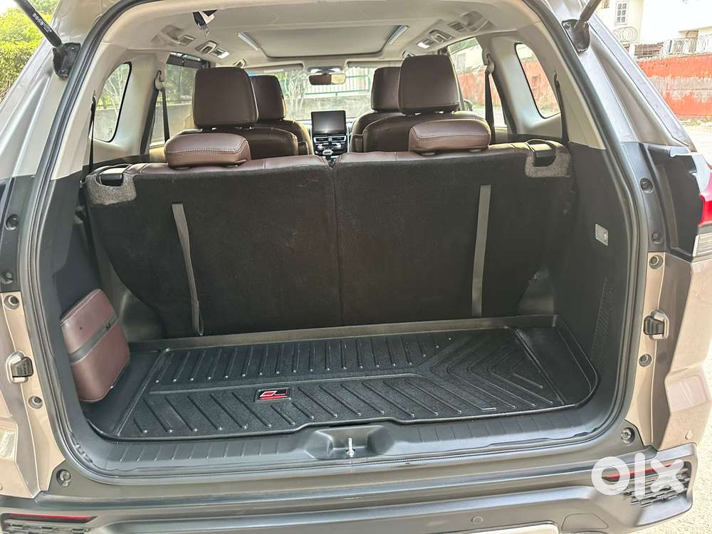 Toyota Innova Hycross 2.0 Vx (o) Hybrid 7 Str, 2024, Petrol