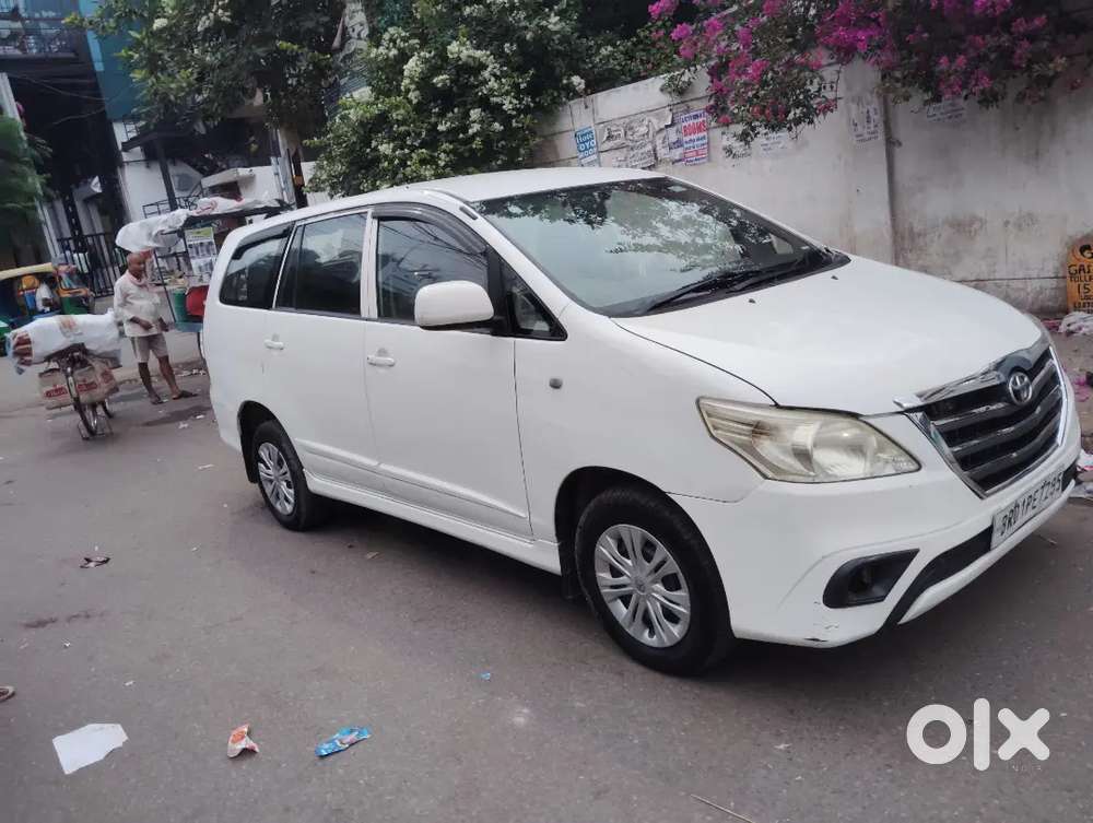 Toyota Innova 2.5 2014