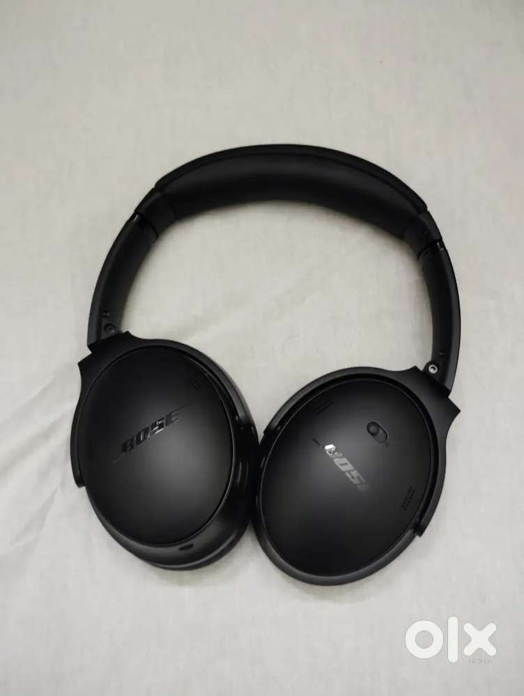 Bose quietcomfort headphones  Brand new | unused