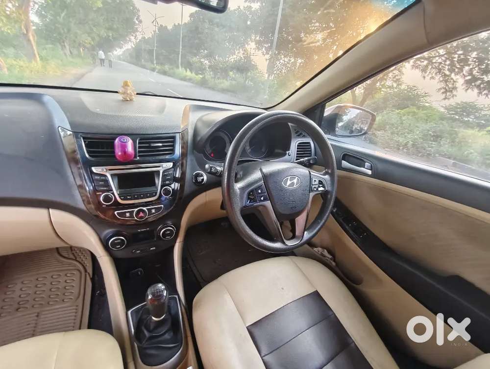 Hyundai Verna 2015