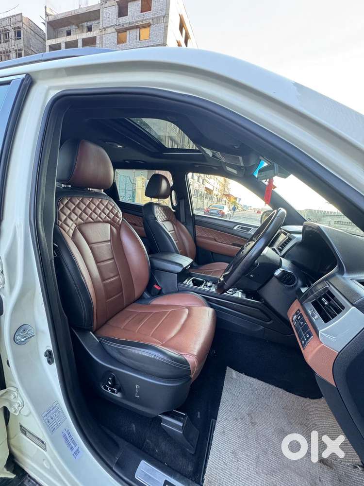 Mahindra Alturas G4 4wd At, 2019, Diesel