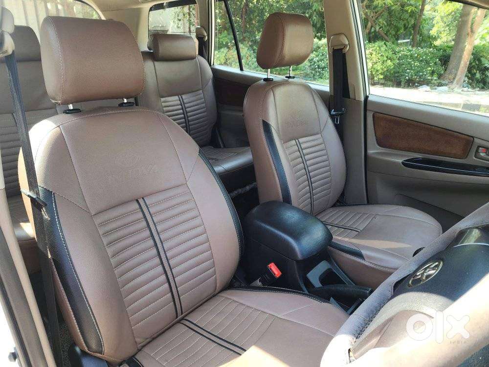 Toyota Innova 2.5 G (diesel) 8 Seater, 2015, Diesel
