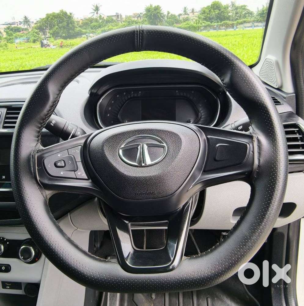 Tata Tiago 1.2 Revotron Xt (o), 2022, Petrol