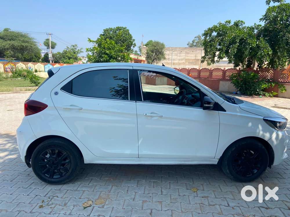 2024 Tata Tiago Petrol Manual Drive