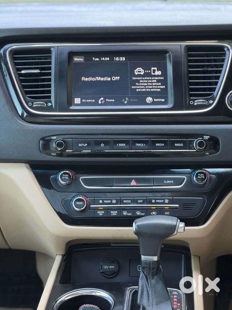 Kia Carnival Prestige, 2020, Diesel