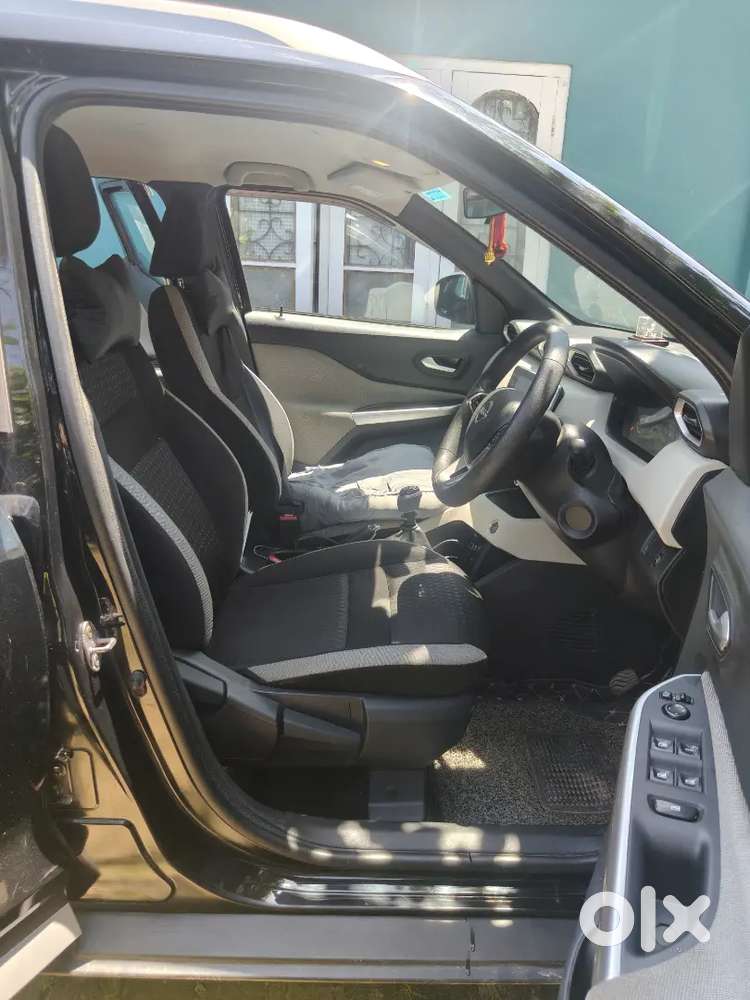 Nissan Magnite 1.0 Xv 2023 Car