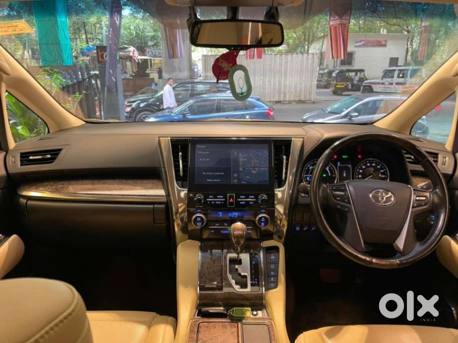 Toyota Vellfire 2.5 Hybrid, 2023, Petrol