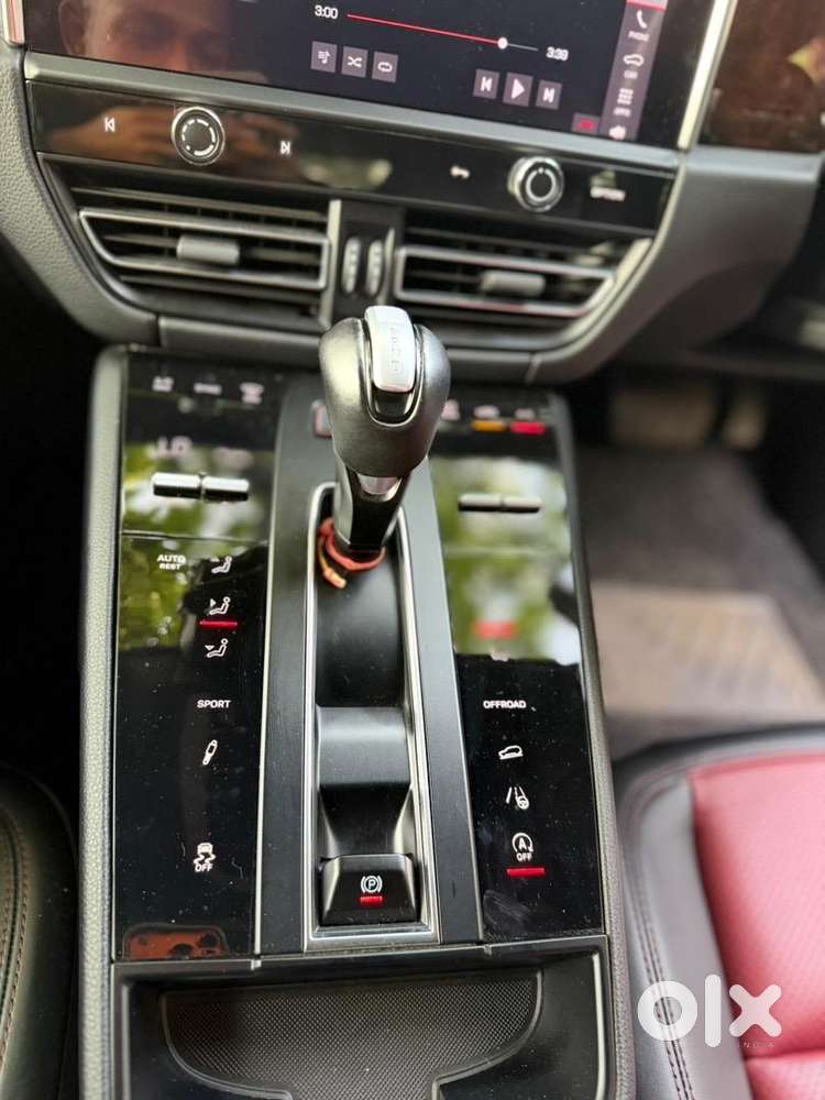 Porsche Macan 2024 Petrol Well Maintained