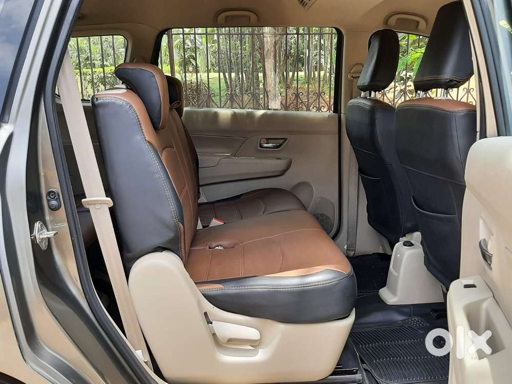 Maruti Suzuki Ertiga 2022-2023 Vxi Cng, 2022