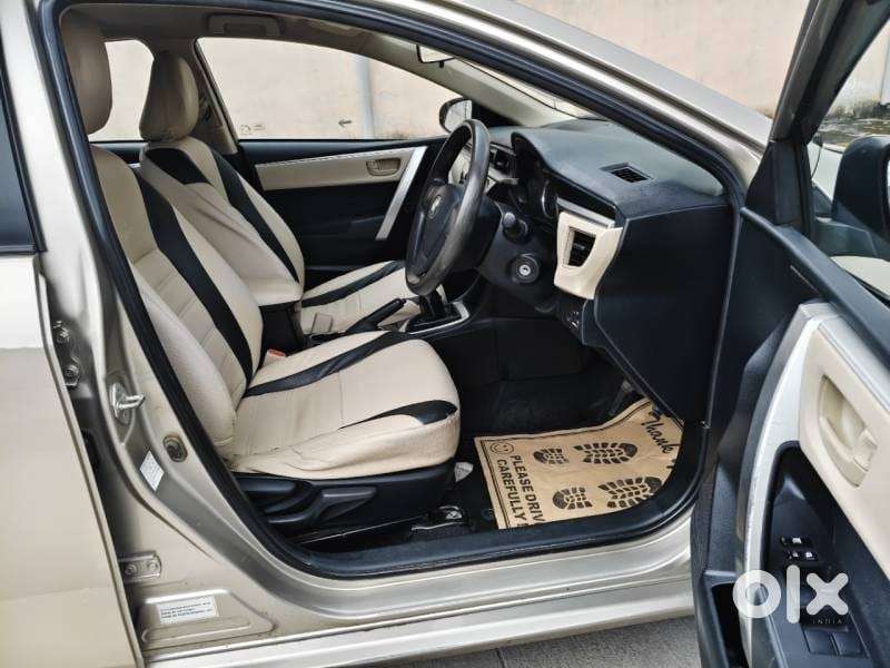Toyota Corolla Altis 1.8 J, 2016, Petrol
