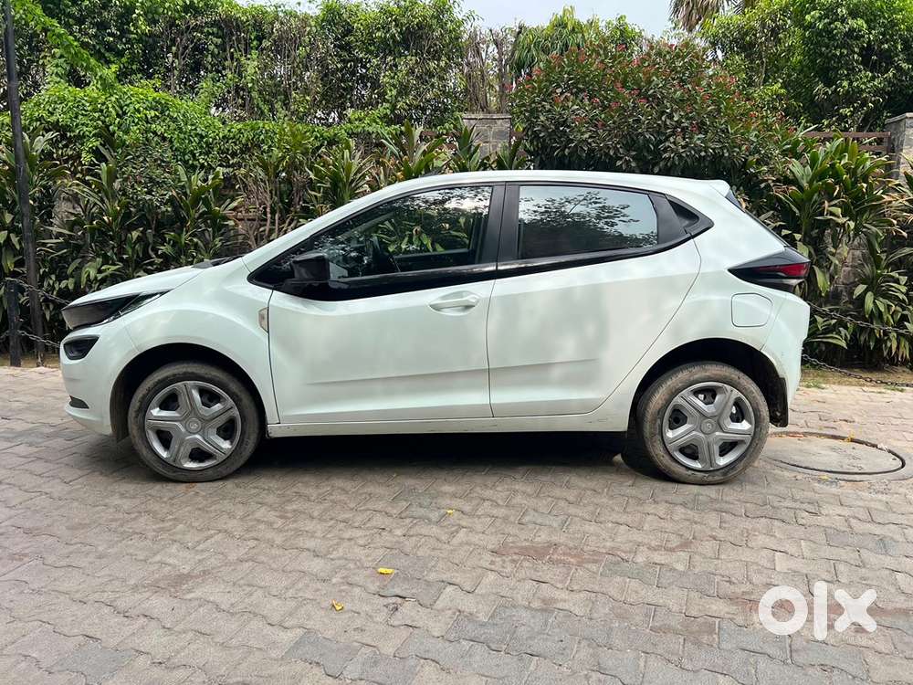 Tata Altroz Petrol 33000 Km Driven