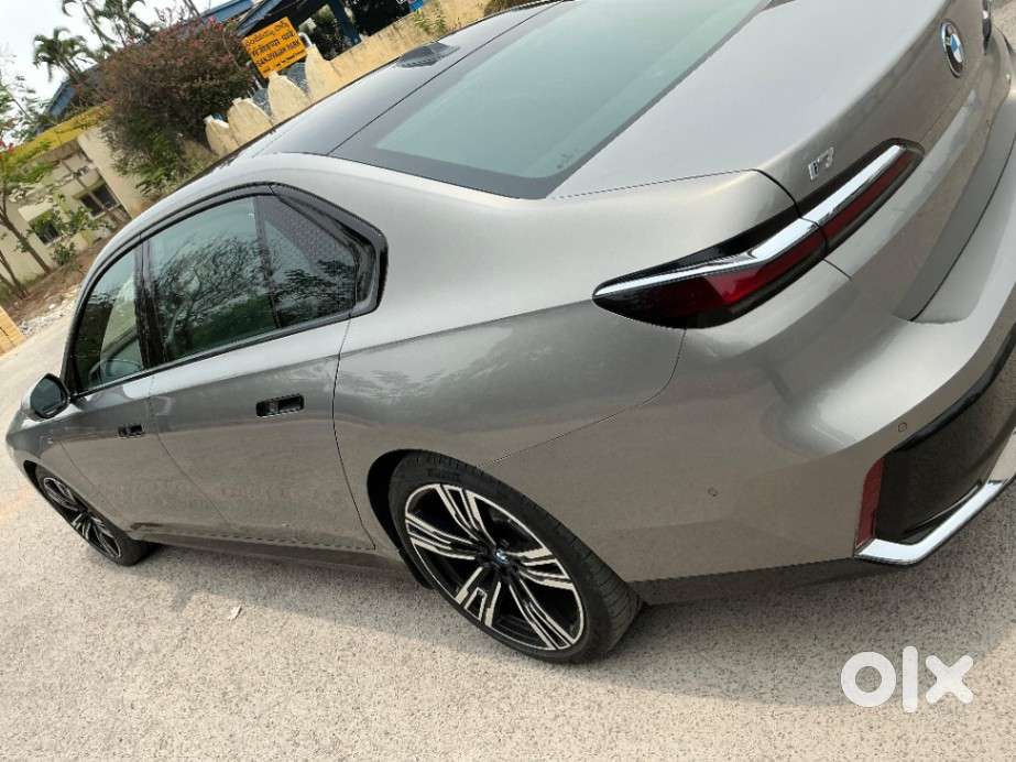 Bmw I7 Xdrive60, 2023, Electric